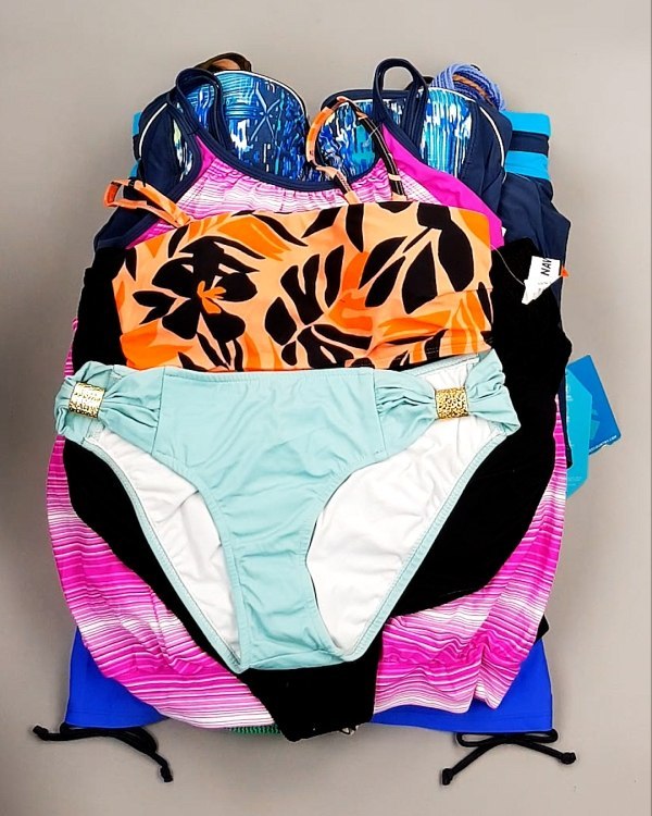 Фотография  621 - Купальники СТОК CAN 124#5 кг, ЛОТ №7689 оптом в Магадане и Магаданской области