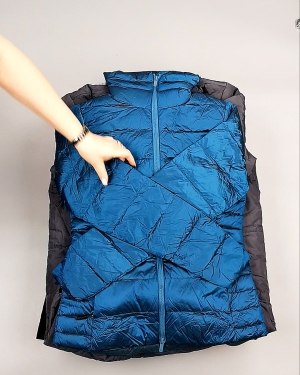 Фотография  187 - Верхняя одежда AMAZON жен 015#10 кг, ЛОТ №7712 оптом в Магадане и Магаданской области