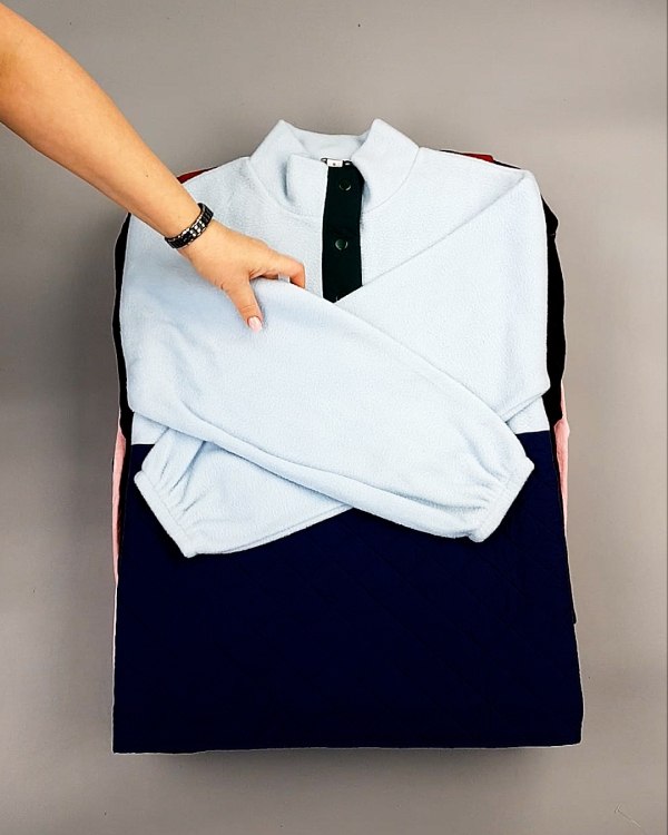 Фотография  331 - SWEATSHIRT CAN 084#10 кг, ЛОТ №7621 оптом в Магадане и Магаданской области