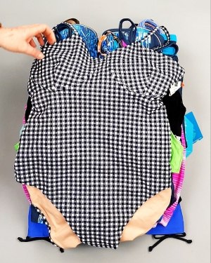 Фотография  337 - Купальники СТОК CAN 124#5 кг, ЛОТ №7689 оптом в Магадане и Магаданской области