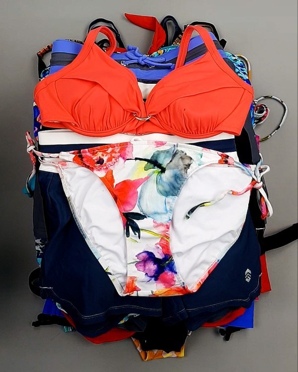 Фотография  621 - Купальники СТОК CAN 124#5 кг, ЛОТ №7686 оптом в Магадане и Магаданской области