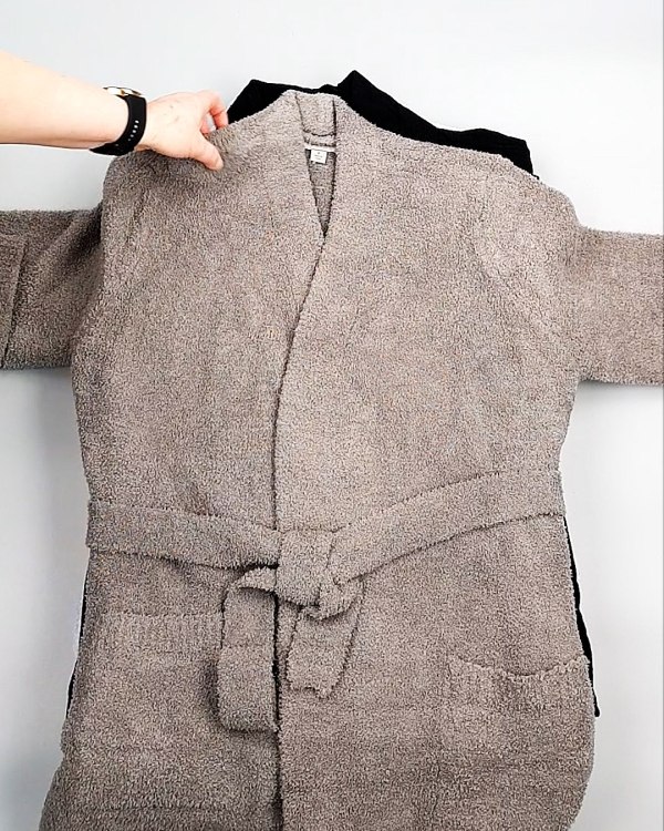 Фотография  949 - Кардиганы СТОК CAN 084#7 кг, ЛОТ №7671 оптом в Магадане и Магаданской области