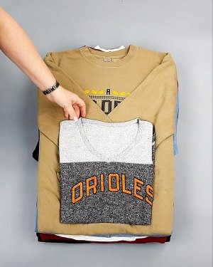 Фотография  807 - SWEATSHIRT CAN 084#10 кг, ЛОТ №7619 оптом в Магадане и Магаданской области