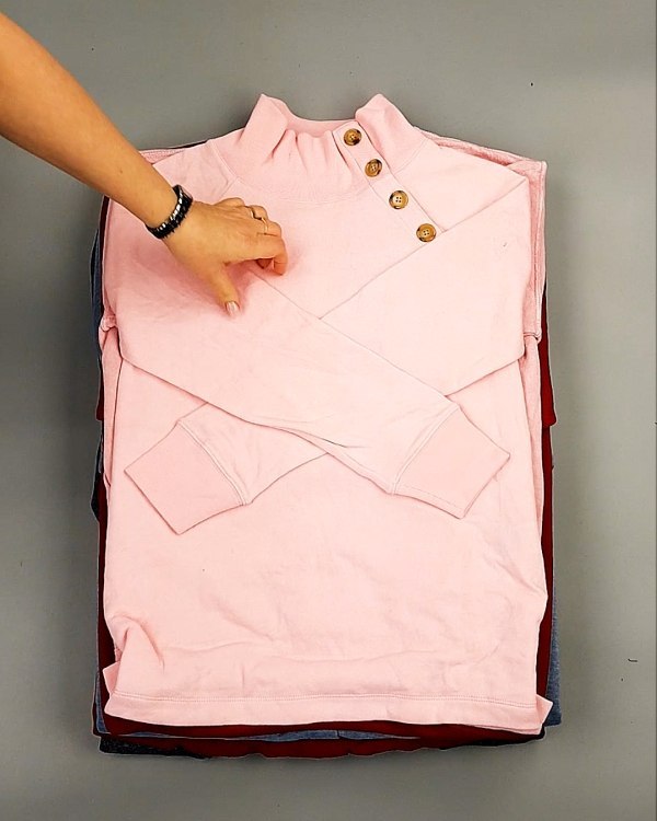 Фотография  984 - SWEATSHIRT CAN 084#10 кг, ЛОТ №7618 оптом в Магадане и Магаданской области