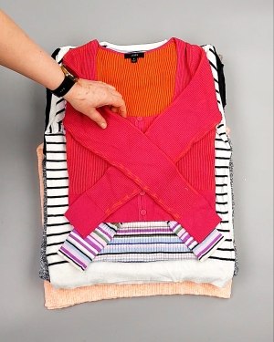 Фотография  323 - Джемпера легкие СТОК CAN 084#7 кг, ЛОТ №7635 оптом в Магадане и Магаданской области