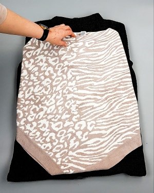 Фотография  451 - Джемпера СТОК CAN 084#7 кг, ЛОТ №7648 оптом в Магадане и Магаданской области