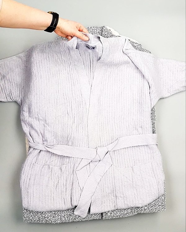 Фотография  597 - Кардиганы СТОК CAN 084#7 кг, ЛОТ №7671 оптом в Магадане и Магаданской области