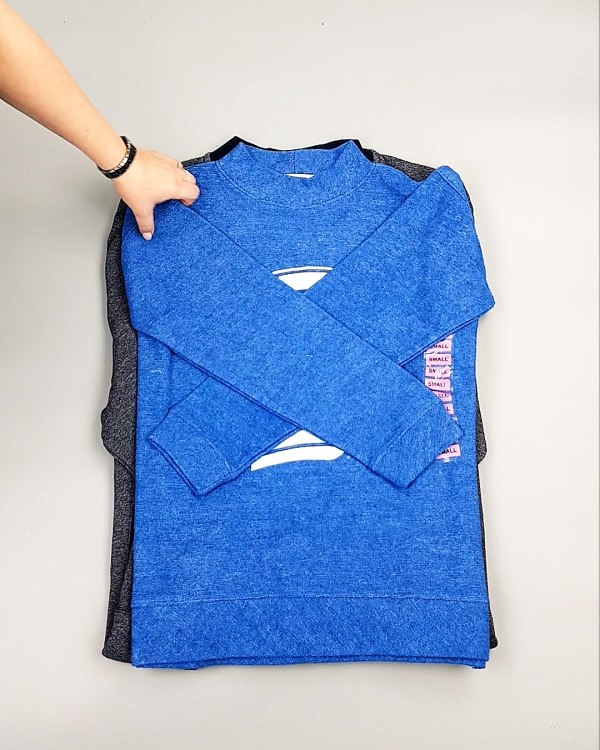 Фотография  894 - SWEATSHIRT CAN 084#10 кг, ЛОТ №7621 оптом в Магадане и Магаданской области