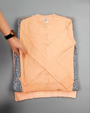 Фотография  262 - Джемпера легкие СТОК CAN 084#7 кг, ЛОТ №7635 оптом в Магадане и Магаданской области