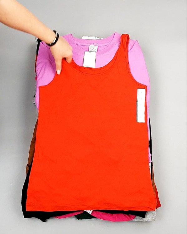 Фотография  757 - AMAZON mix жен лето 015#15 кг, ЛОТ №7723 оптом в Магадане и Магаданской области