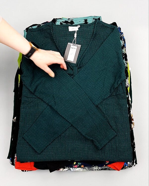 Фотография  177 - Блузки Bestseller+DK 035#5 кг, ЛОТ №8097 оптом в Магадане и Магаданской области