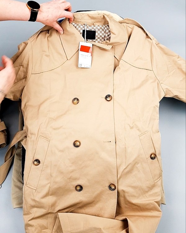 Фотография  742 - Ветровки м/ж C&A 025#10 кг, ЛОТ №7864 оптом в Магадане и Магаданской области