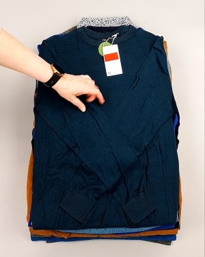 Фотография  979 - Джемпера легкие мужские C&A 025#7 кг, ЛОТ №7876 оптом в Магадане и Магаданской области