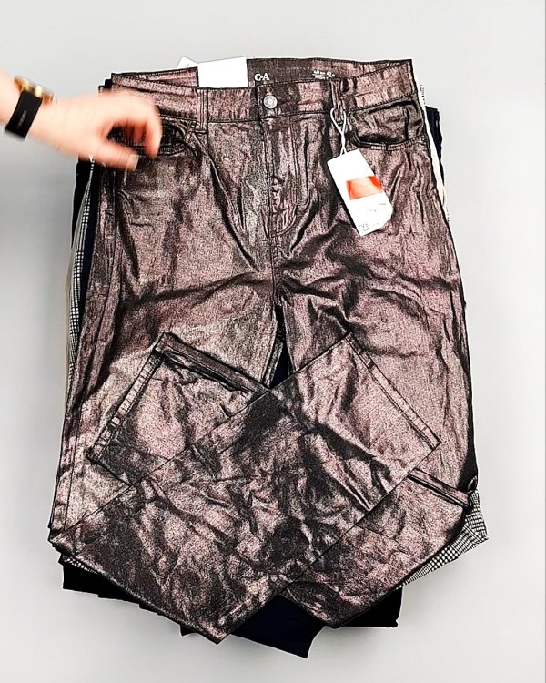 Фотография  150 - Брюки женские лето C&A 025#10 кг, ЛОТ №7895 оптом в Магадане и Магаданской области