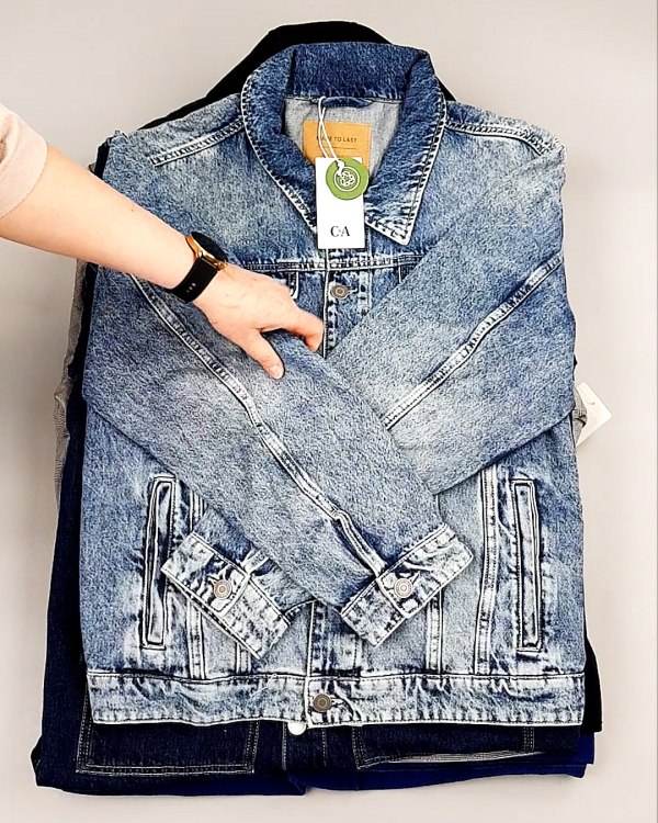 Фотография  920 - Ветровки м/ж C&A 025#10 кг, ЛОТ №7865 оптом в Магадане и Магаданской области