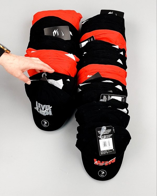 Фотография  219 - Кепки детские CAN 084#5 кг, ЛОТ №7964 оптом в Магадане и Магаданской области