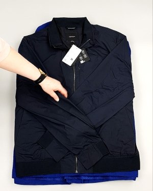 Фотография  876 - Ветровки м/ж C&A 025#10 кг, ЛОТ №7865 оптом в Магадане и Магаданской области