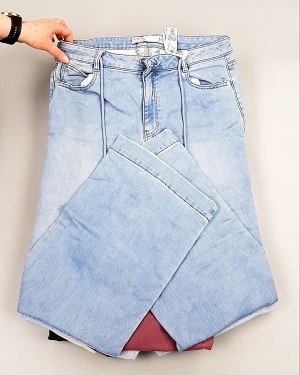 Фотография  979 - Джинсы NEXT Women#10 кг, ЛОТ №8034 оптом в Магадане и Магаданской области