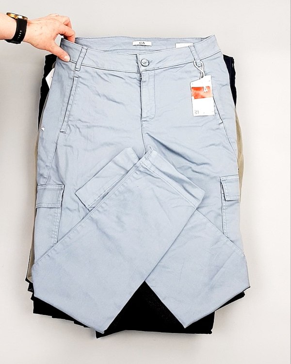 Фотография  344 - Брюки женские лето C&A 025#10 кг, ЛОТ №7895 оптом в Магадане и Магаданской области