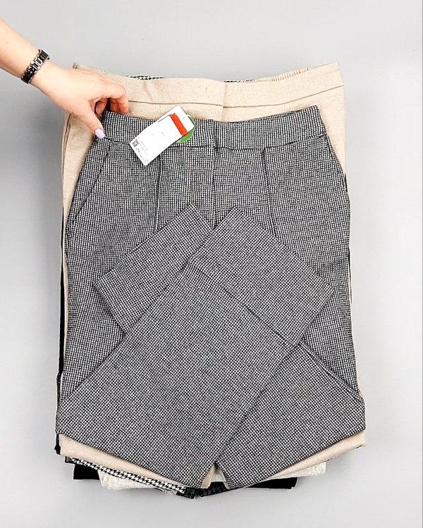 Фотография  366 - Брюки женские зима C&A 025#10 кг, ЛОТ №7911 оптом в Магадане и Магаданской области