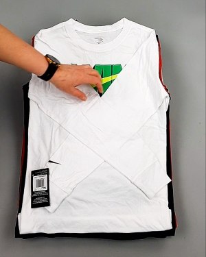 Фотография  579 - Тонковки детские NIKE CAN 084#5 кг, ЛОТ №7970 оптом в Магадане и Магаданской области