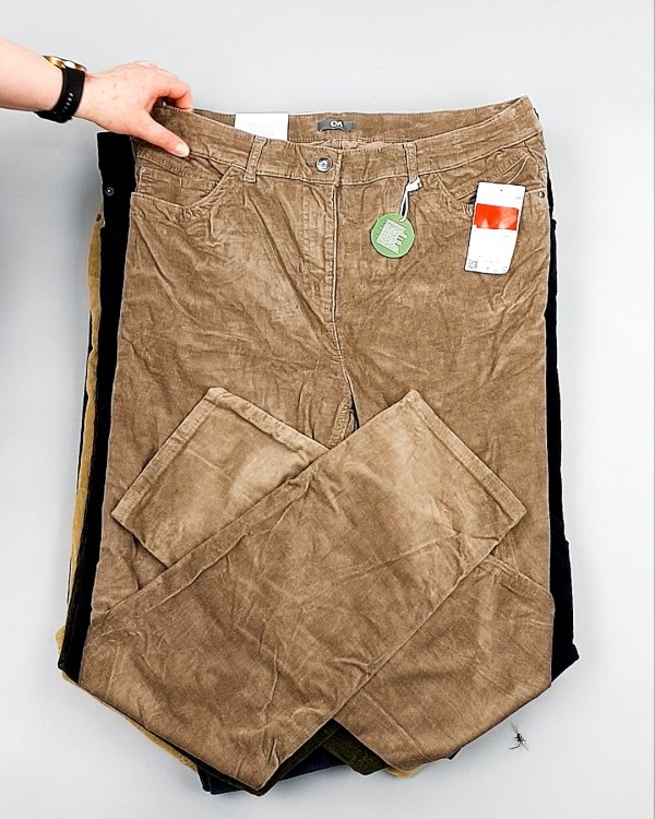 Фотография  958 - Брюки вельветовые м/ж C&A 025#10 кг, ЛОТ №7902 оптом в Магадане и Магаданской области