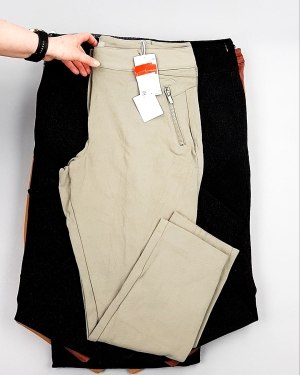 Фотография  965 - Брюки женские лето C&A 025#10 кг, ЛОТ №7893 оптом в Магадане и Магаданской области