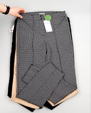 Фотография  932 - Брюки женские лето C&A 025#10 кг, ЛОТ №7892 оптом в Магадане и Магаданской области