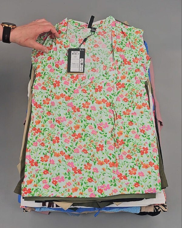 Фотография  483 - PIECES Summer mix 045#15 кг, ЛОТ №8421 оптом в Магадане и Магаданской области