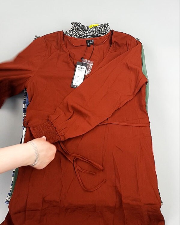 Фотография  829 - Платья Bestseller 44#5 кг, ЛОТ №8319 оптом в Магадане и Магаданской области