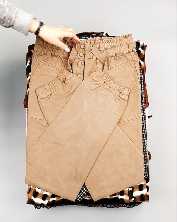 Фотография  605 - B.YOUNG Summer mix 035#15 кг, ЛОТ №8203 оптом в Магадане и Магаданской области