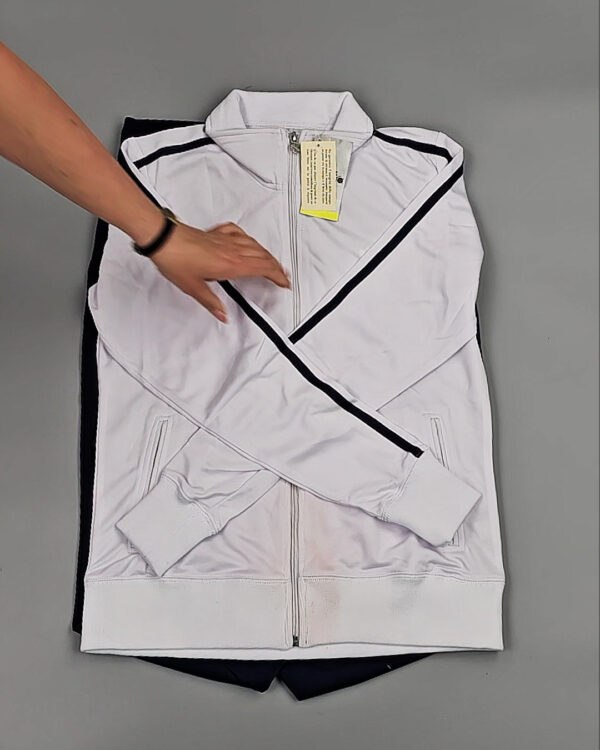 Фотография  476 - Спортивные костюмы  AD83#4 шт, ЛОТ №8637 оптом в Магадане и Магаданской области