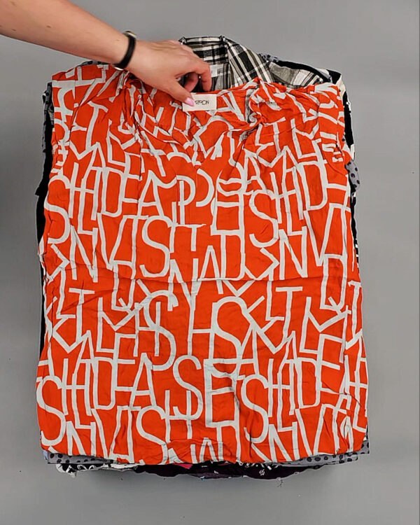 Фотография  913 - Блузки S#10 кг, ЛОТ № ВК0104 оптом в Магадане и Магаданской области