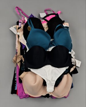 Купить Купальники Nordstrom 124#2,8 кг, ЛОТ №8490 оптом в Магадане и Магаданской области