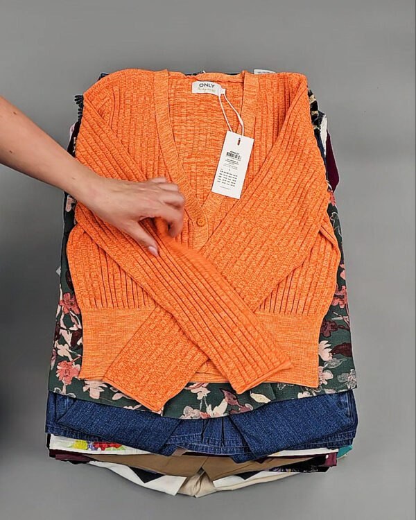 Фотография  585 - ONLY Summer mix 045#15 кг, ЛОТ №8456 оптом в Магадане и Магаданской области