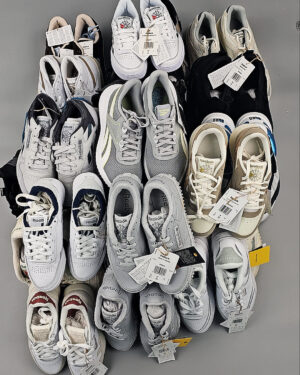 Купить Кроссовки Reebok#23 шт, ЛОТ №8897 оптом в Магадане и Магаданской области
