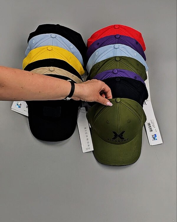 Фотография  913 - Кепки мужские C-3328 (MEN CAPS J-R/S) #20 шт оптом в Магадане и Магаданской области