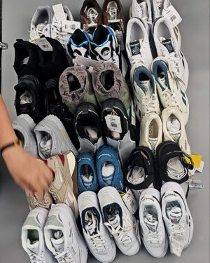 Фотография  956 - Кроссовки Reebok#23 шт, ЛОТ №8896 оптом в Магадане и Магаданской области