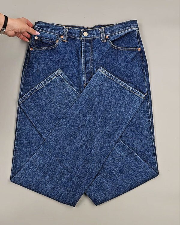 Фотография  393 - Джинсы LEVIS муж #6,3 кг, ЛОТ №8759 оптом в Магадане и Магаданской области