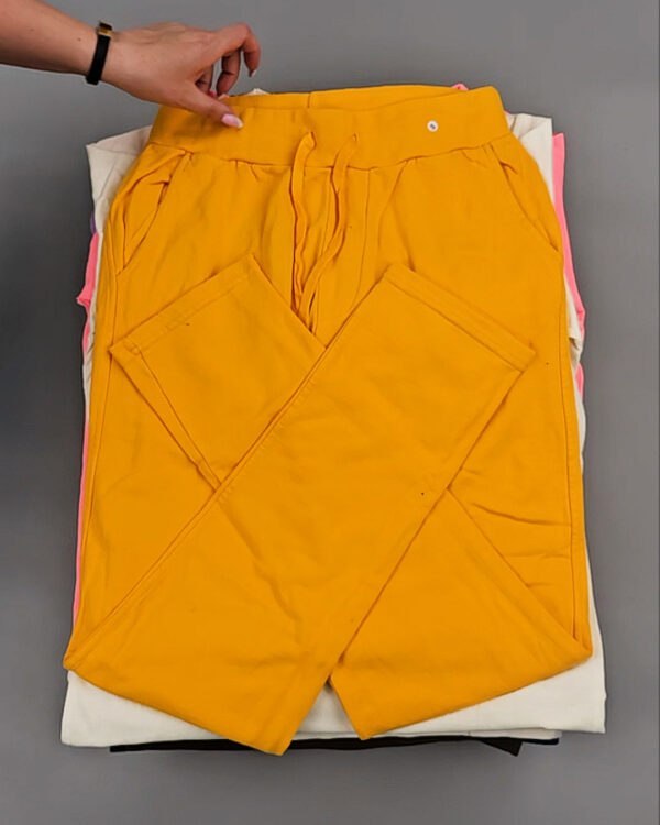 Фотография  519 - CIRCUS mix #11,9 кг, ЛОТ №8805 оптом в Магадане и Магаданской области