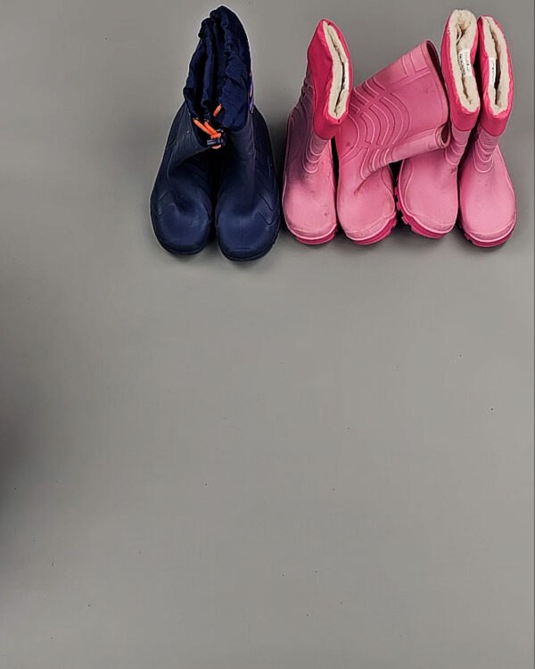 Фотография  670 - Обувь детская Summer Autlet#6 кг, ЛОТ № ВК0128 оптом в Магадане и Магаданской области