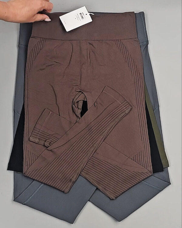 Фотография  928 - Спорт Bestseller 045 B#4 кг, ЛОТ №9038 оптом в Магадане и Магаданской области