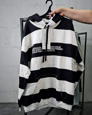 Фотография  411 - LACOSTE, CALVIN KLEIN, TOMMY HILFIGER, GUESS + 075#20 шт, ЛОТ №9072 оптом в Магадане и Магаданской области