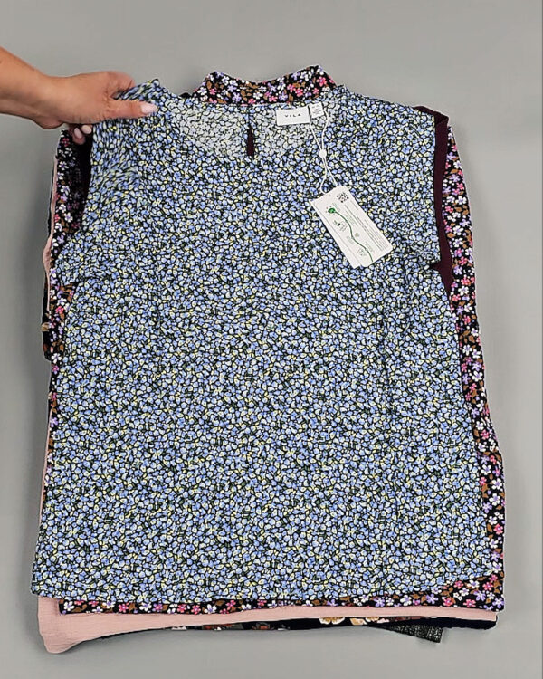 Фотография  426 - Блузки+Джемпера Bestseller Summer 045 B#8,5 кг, ЛОТ №9040 оптом в Магадане и Магаданской области