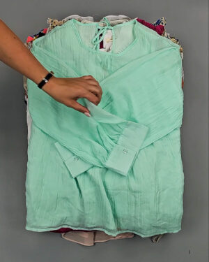 Фотография  303 - Блузки Корея 085#5 кг оптом в Магадане и Магаданской области