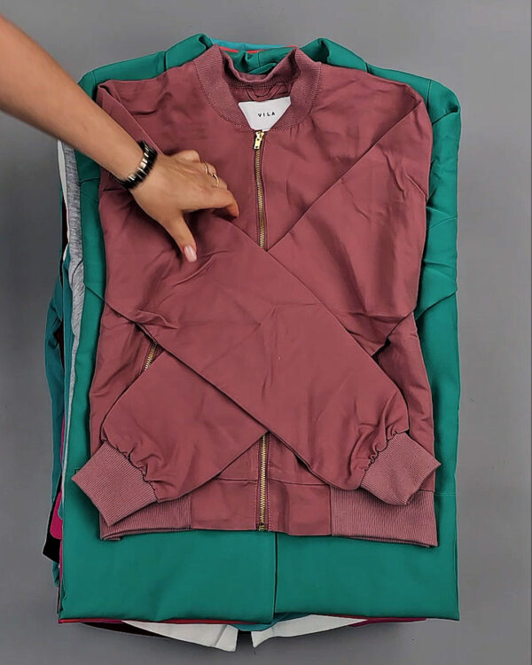 Фотография  208 - Толстовки+Верхняя одежда Bestseller Summer 045 B#7,2 кг, ЛОТ СТ-9323 оптом в Магадане и Магаданской области