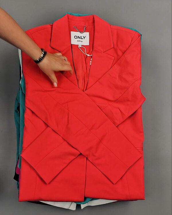 Фотография  337 - Толстовки+Верхняя одежда Bestseller Summer 045 B#7,2 кг, ЛОТ СТ-9323 оптом в Магадане и Магаданской области