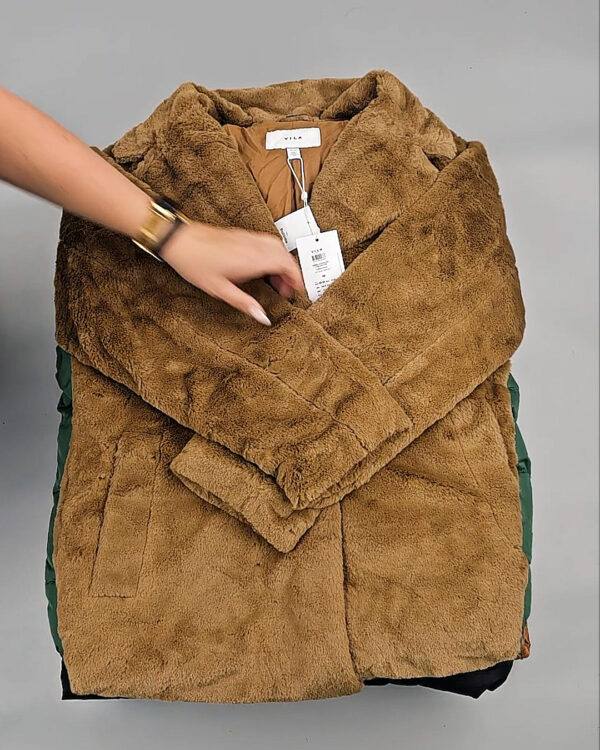 Фотография  663 - Верхняя одежда VILA#10 кг оптом в Магадане и Магаданской области