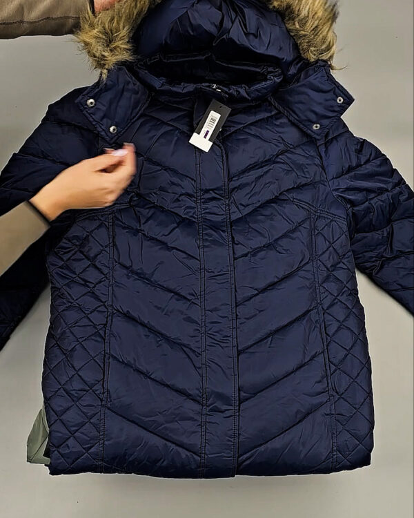 Фотография  511 - Верхняя одежда женская CAN 104#15 кг, ЛОТ СТ-9349 оптом в Магадане и Магаданской области