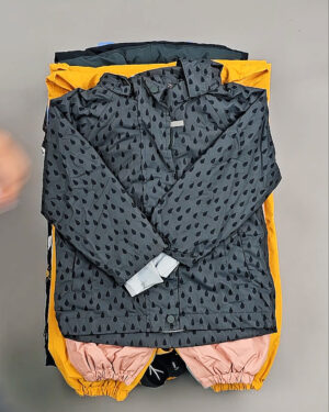 Фотография  546 - Верхняя одежда TCM kids зима 104#5 кг, ЛОТ СТ-9334 оптом в Магадане и Магаданской области